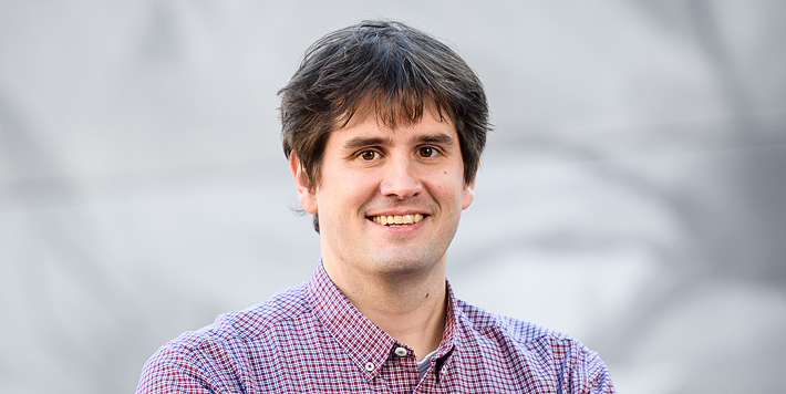 portrait photo of Dr. Fabian Paulus